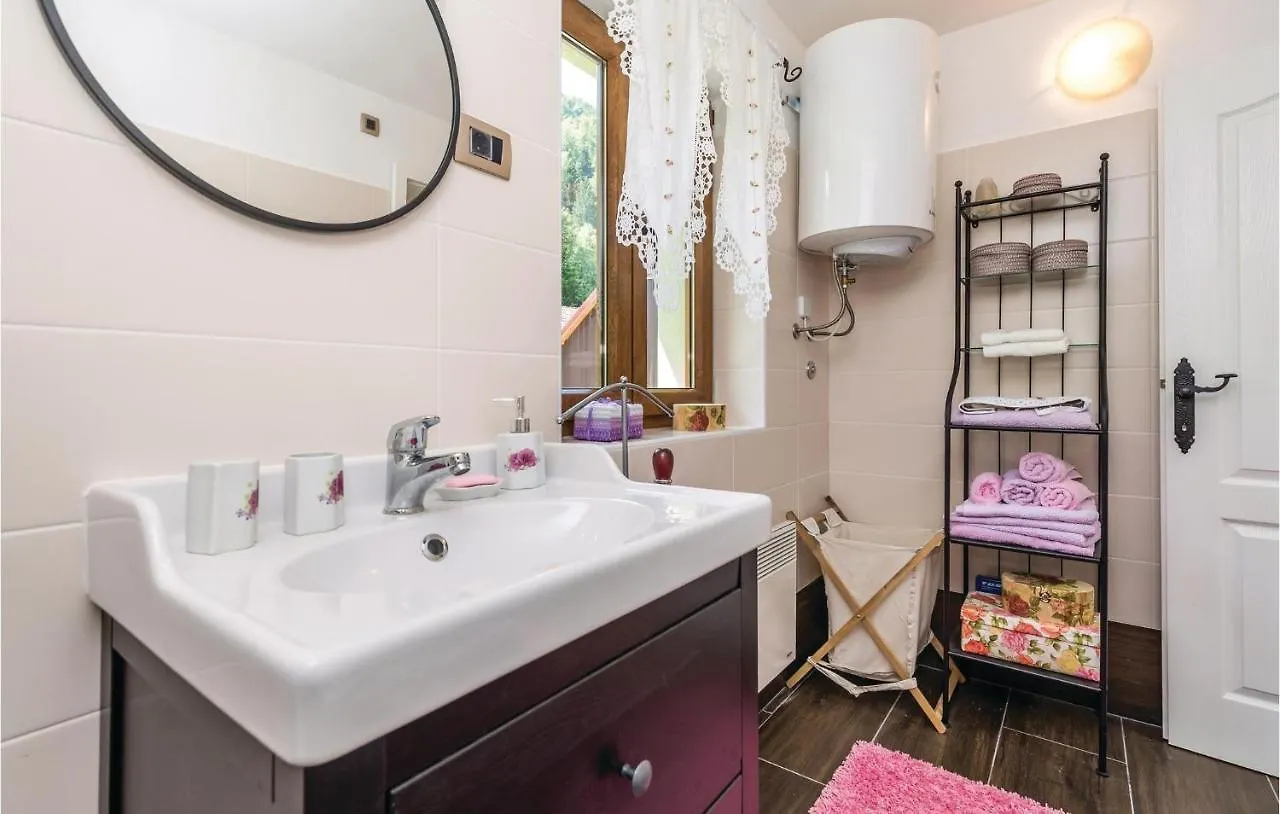 Awesome Home In Brod Na Kupi With Sauna 0*,