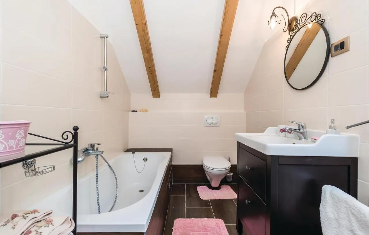 Awesome Home In Brod Na Kupi With Sauna Prázdninový dům